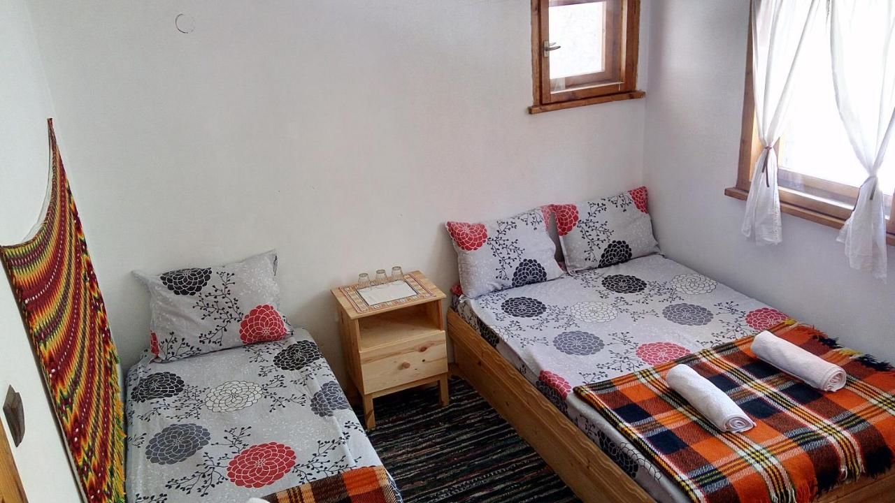 Дома для отпуска Villa Lyutovi Holiday Home Копривштица-21