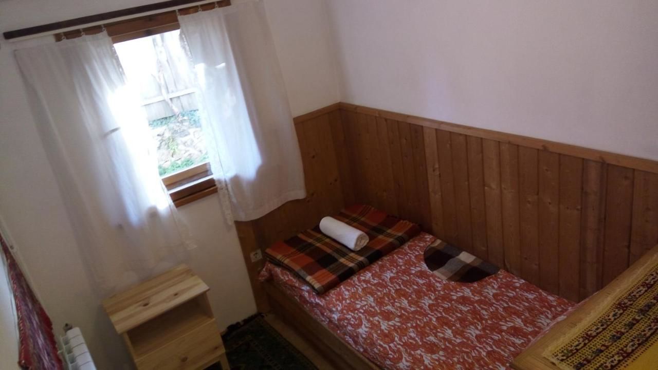 Дома для отпуска Villa Lyutovi Holiday Home Копривштица-23