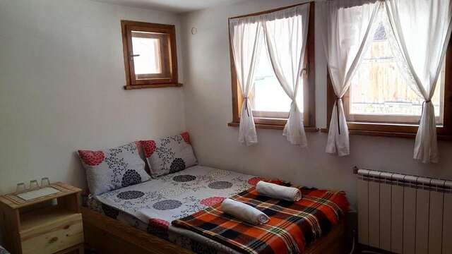 Дома для отпуска Villa Lyutovi Holiday Home Копривштица-21